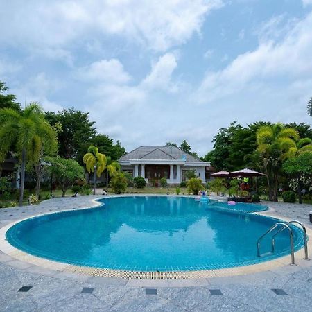 Hotel Max Nay Pyi Taw Naypyidaw Exteriör bild
