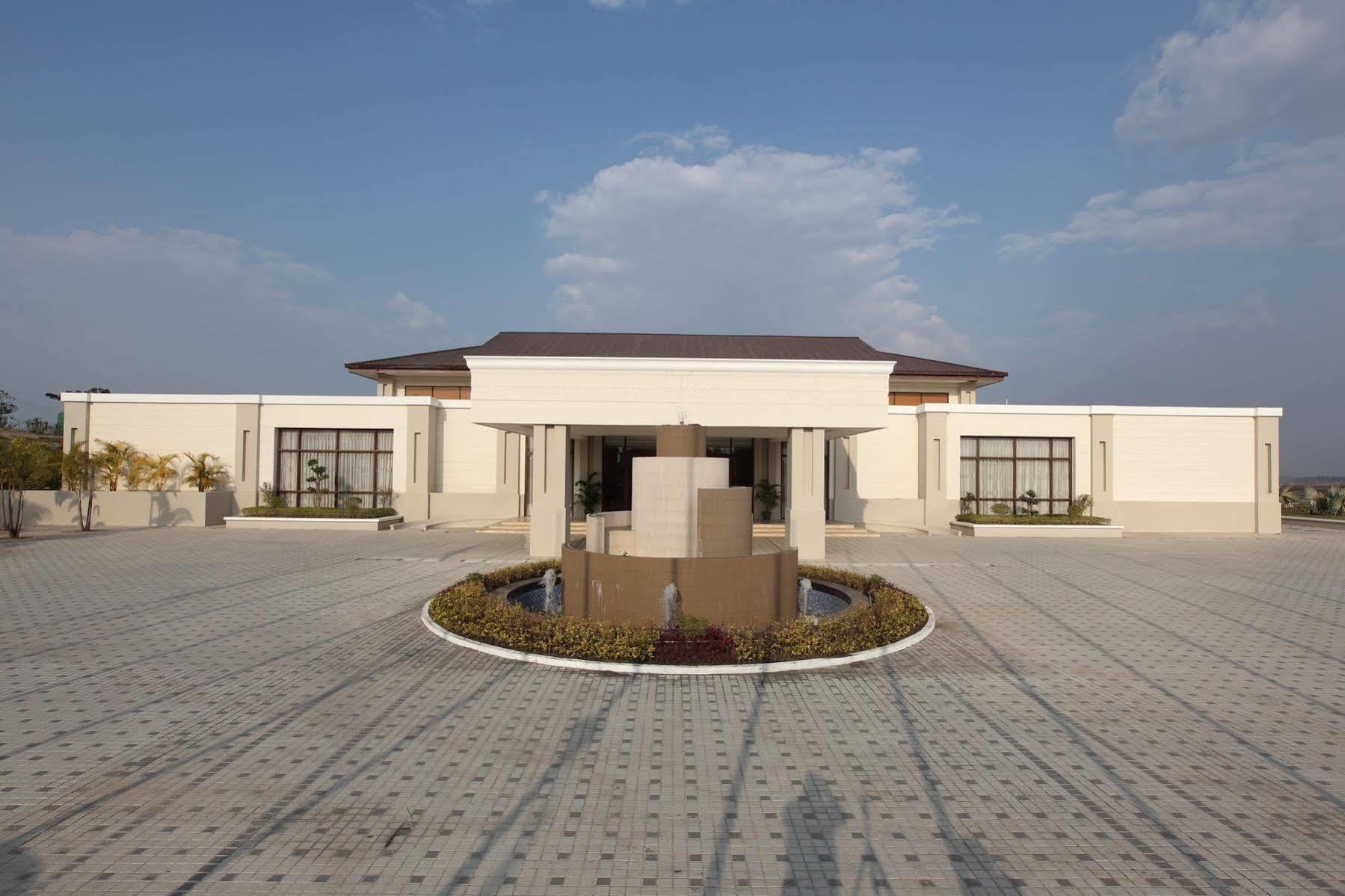Hotel Max Nay Pyi Taw Naypyidaw Exteriör bild